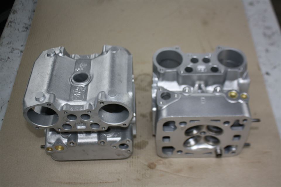 Ducati 749R heads bare