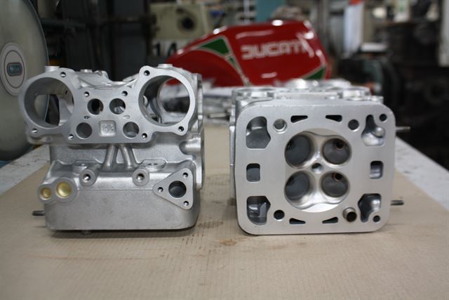 Ducati 749R heads bare